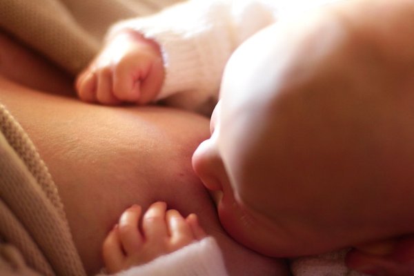 clogged milk duct breastfeeding