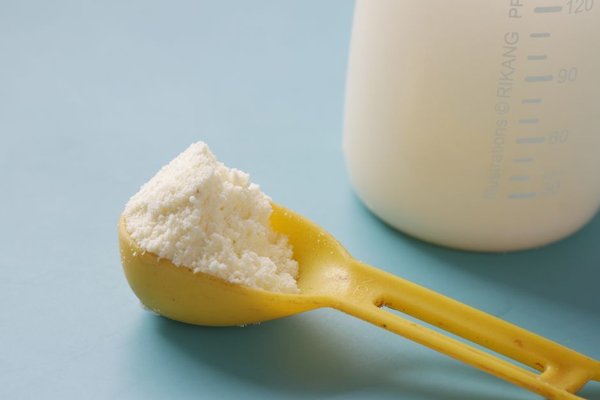 signs of low milk supply
